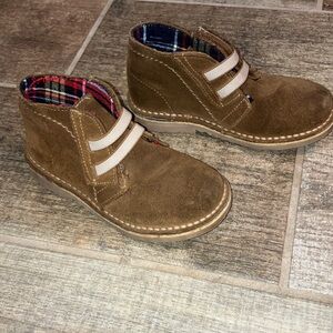 CHILDRENCHIC KIDS SUEDE CHUKKA BOOT W EZ VELCRO CLOSURE MADE IN SPAIN